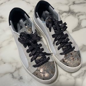 p448 Women’s Thea platform sneaker, like new, worn once outside.